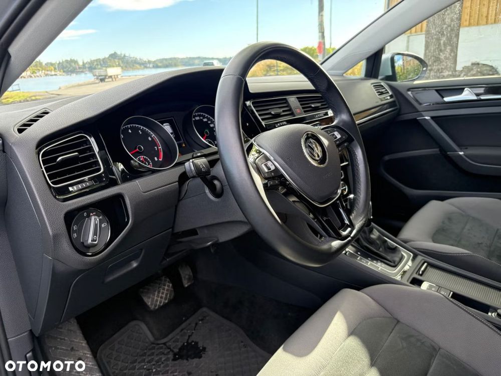 Volkswagen Golf 1.5 TSI ACT OPF DSG Highline - 10