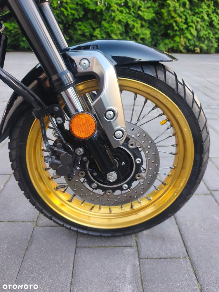 Yamaha XSR - 11