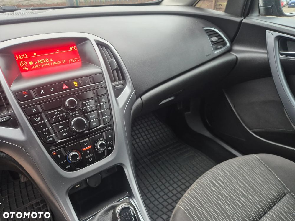 Opel Astra 1.4 Turbo Style - 12