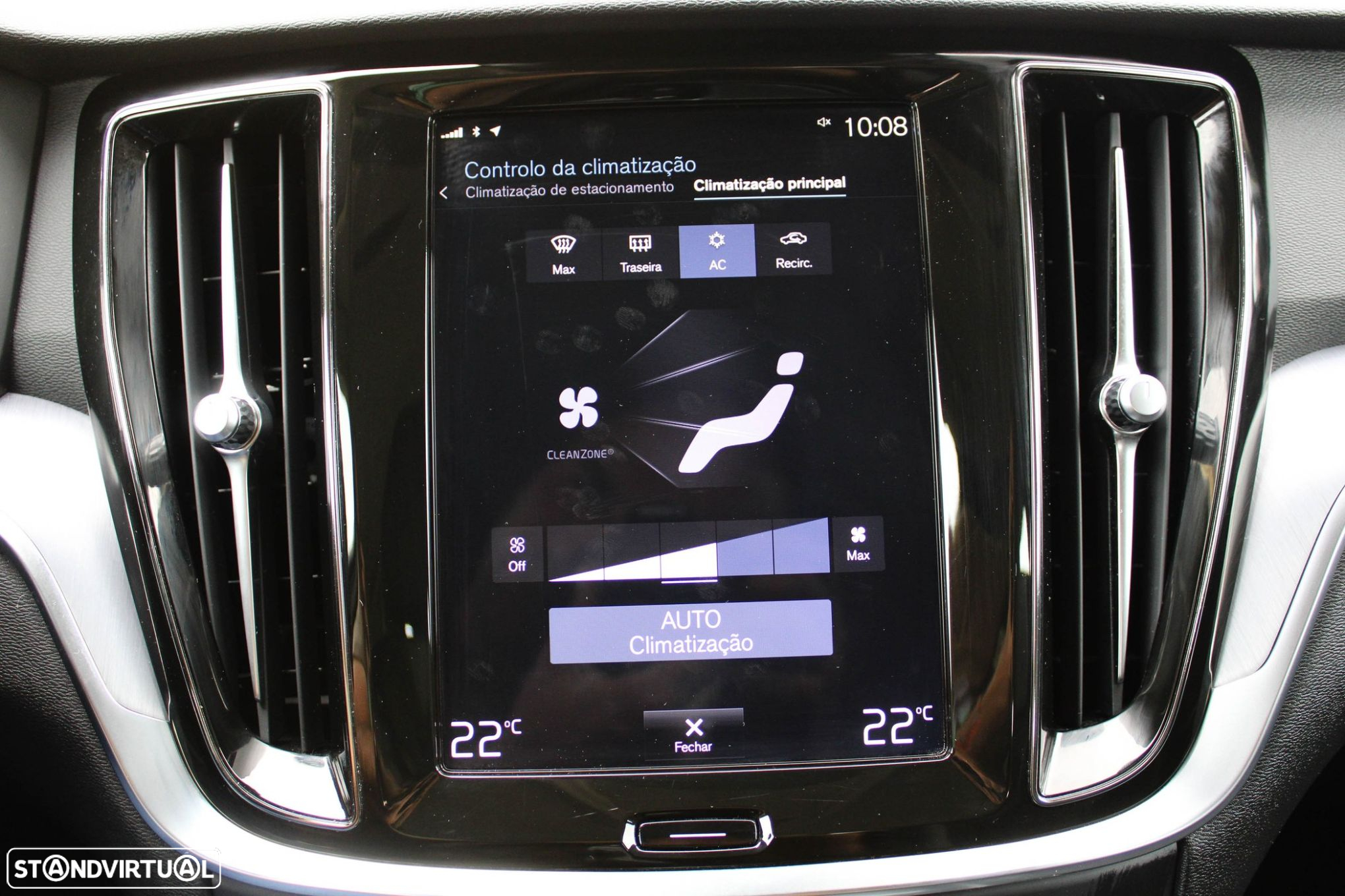 Volvo V60 2.0 D3 Momentum - 42
