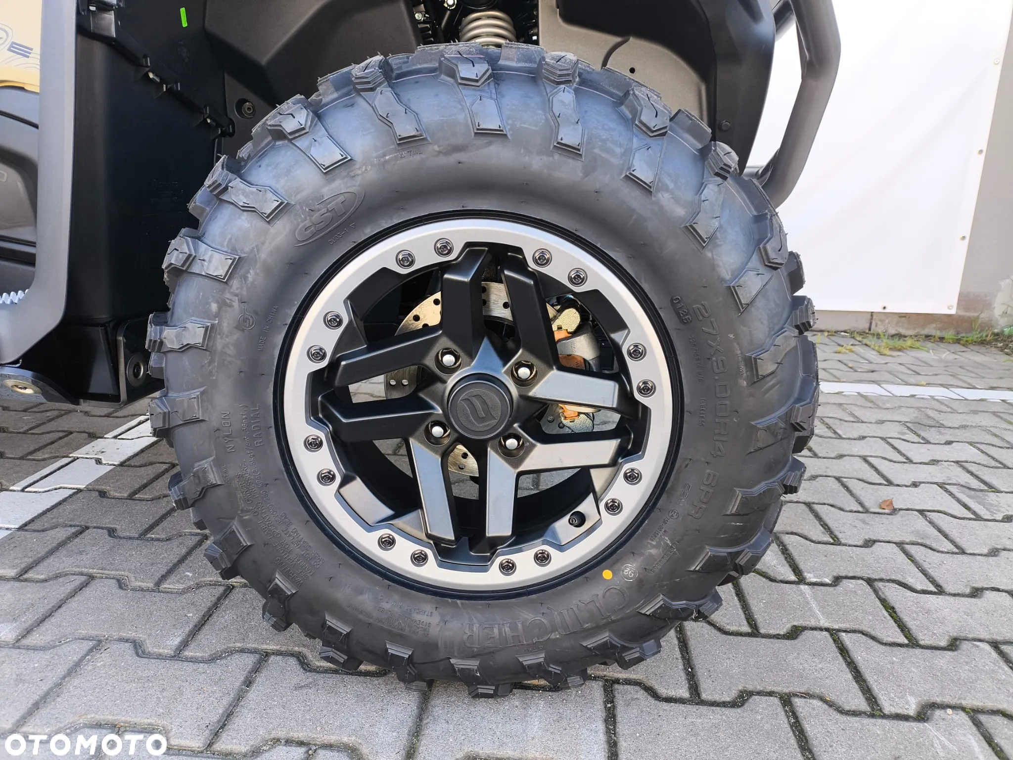 CFMoto CForce - 8