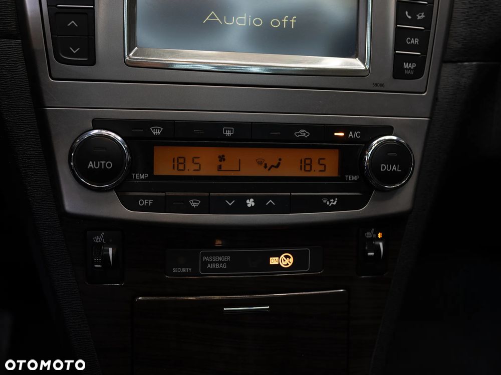 Toyota Avensis 2.0 Business Edition - 18