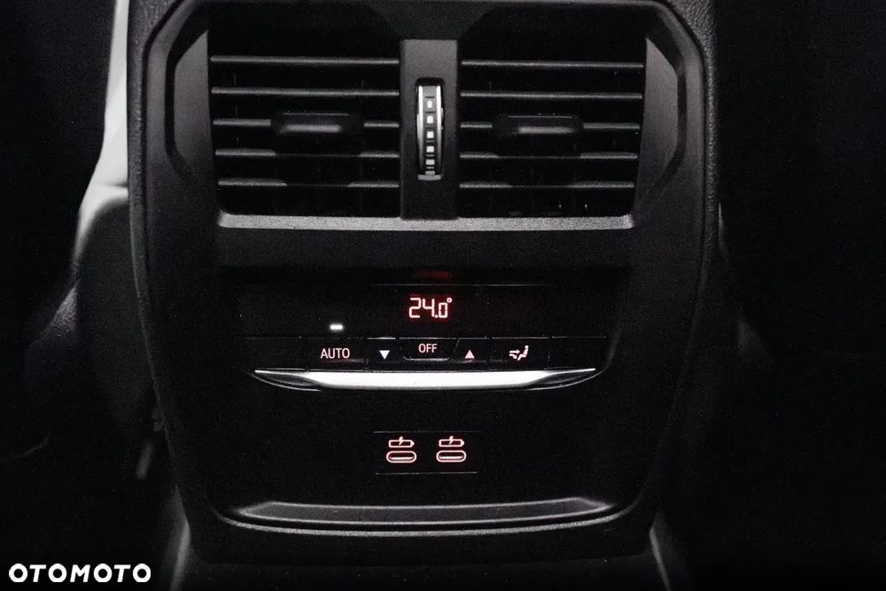 BMW Seria 3 320i - 31