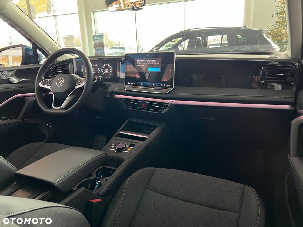 Volkswagen Tiguan - 8