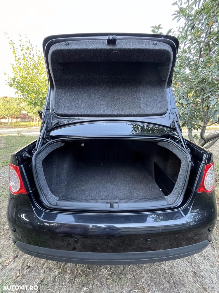 Volkswagen Jetta 1.4 TSI Trendline - 6