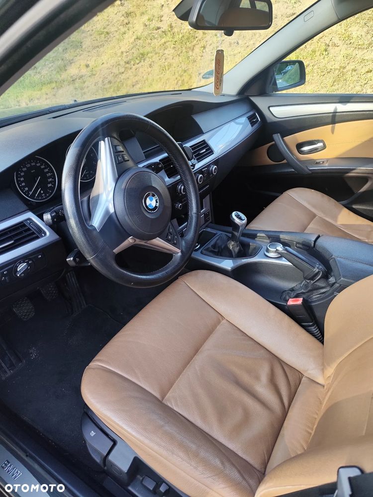BMW Seria 5 520i - 3