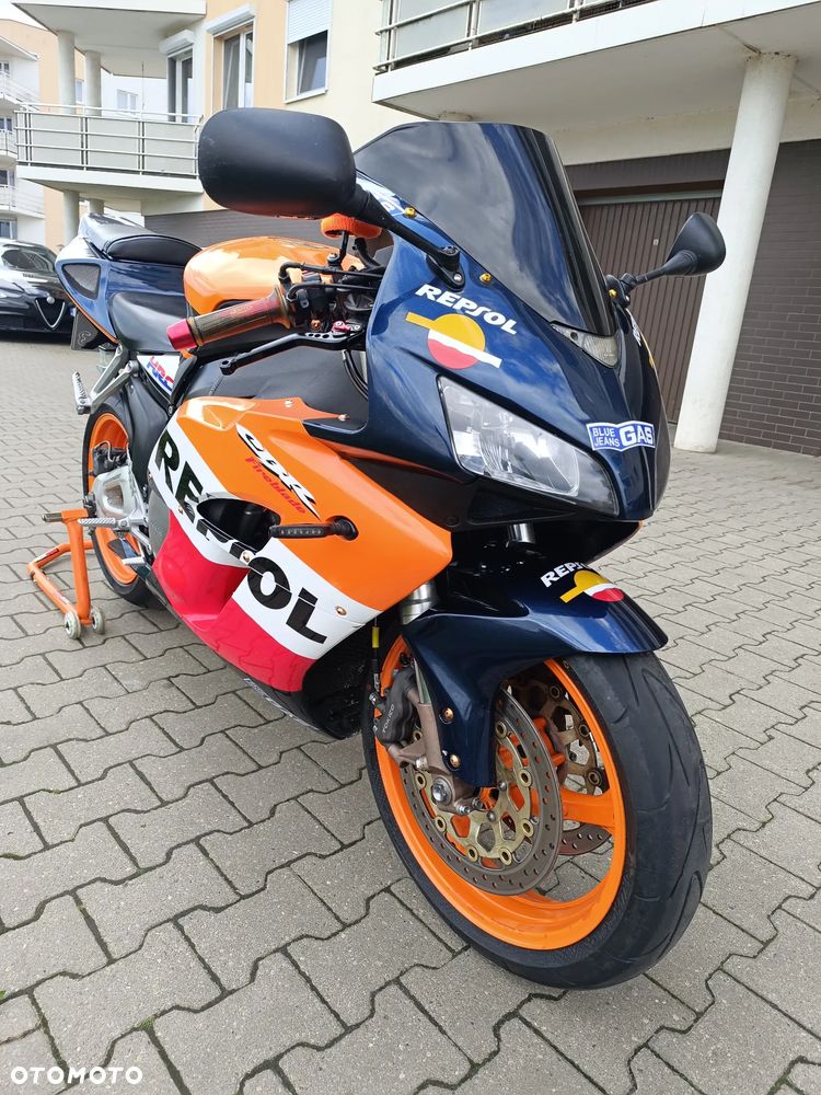 Honda CBR - 1