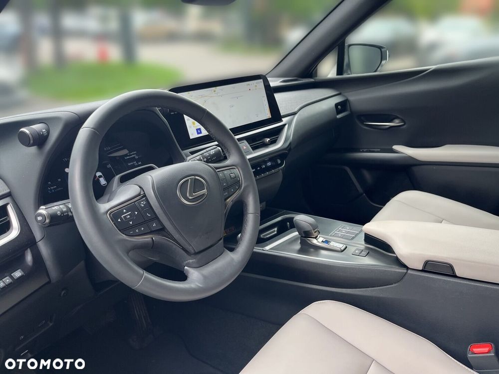 Lexus UX 300h F Sport Design - 5