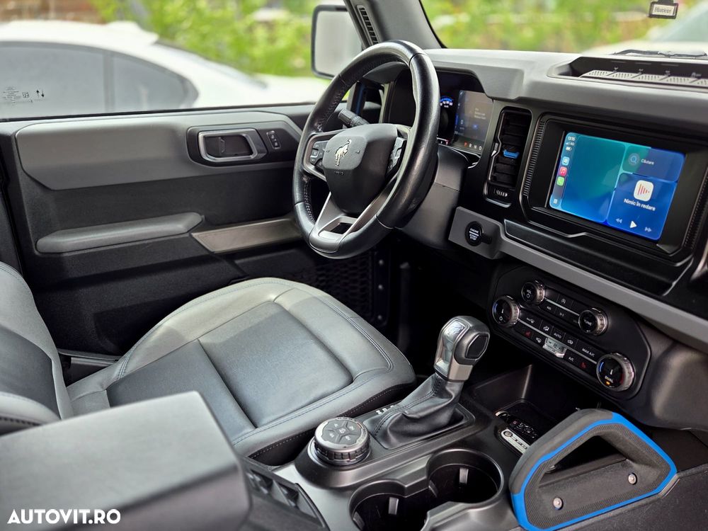 Ford Bronco - 9