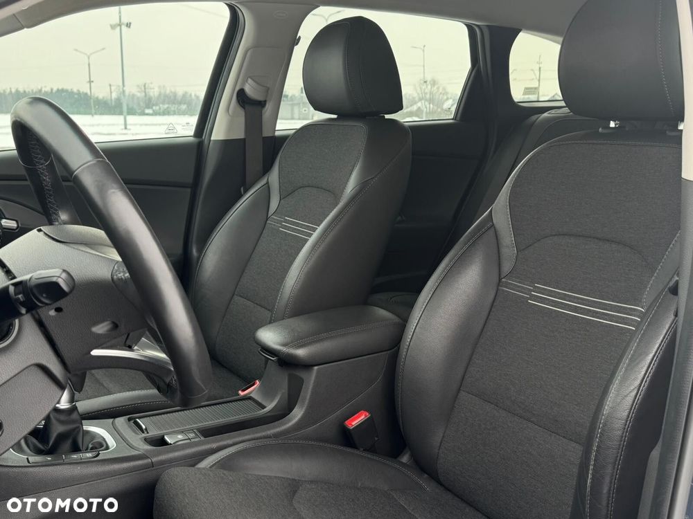Hyundai i30 1.5 T-GDI 48V Executive - 25