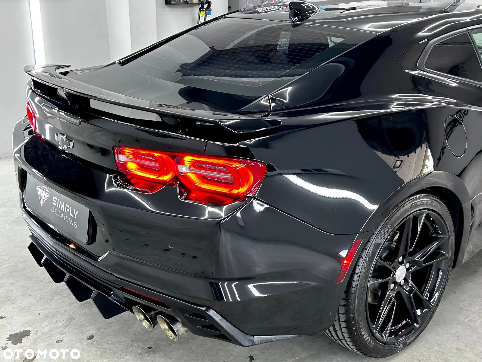 Chevrolet Camaro - 16