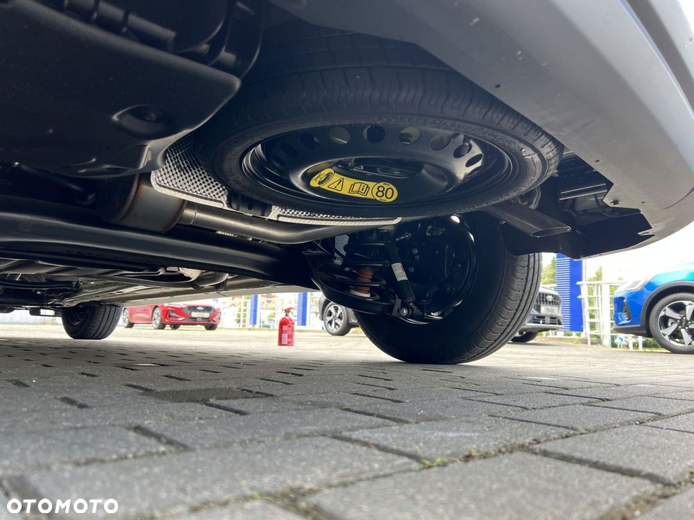 Ford Transit Courier - 21