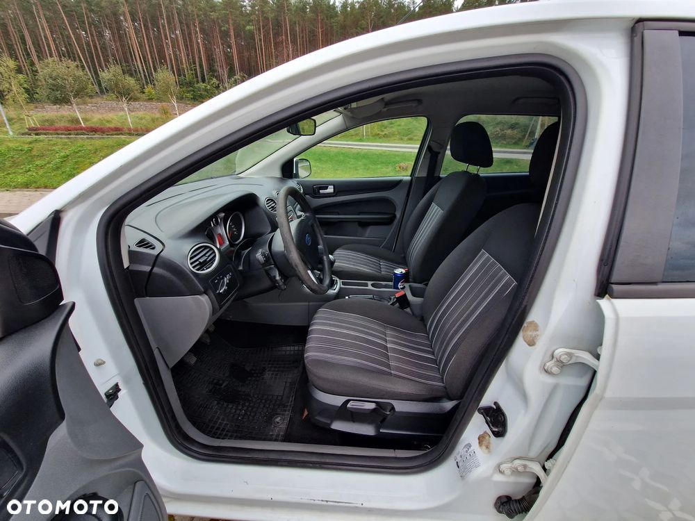 Ford Focus - 13