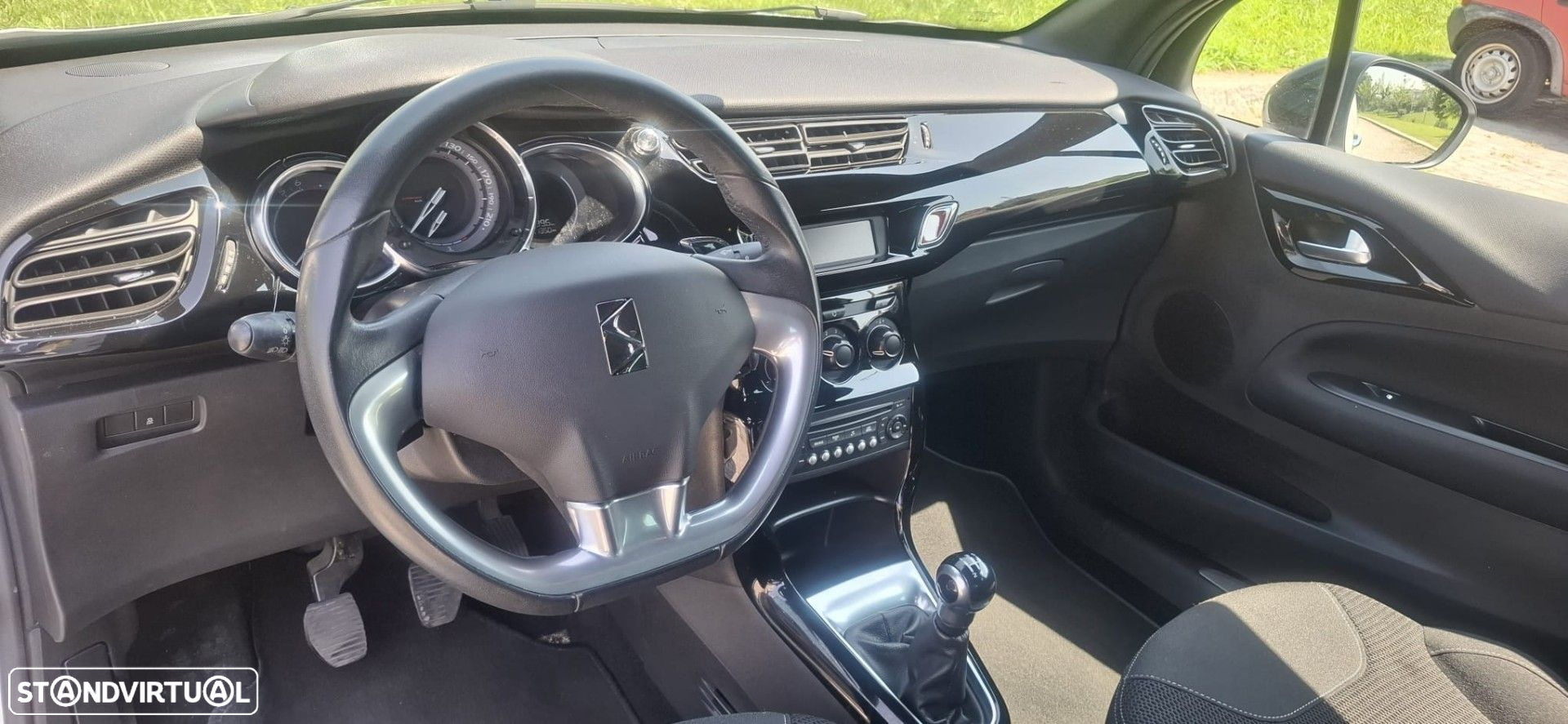 Citroën DS3 1.2 VTi So Chic - 11