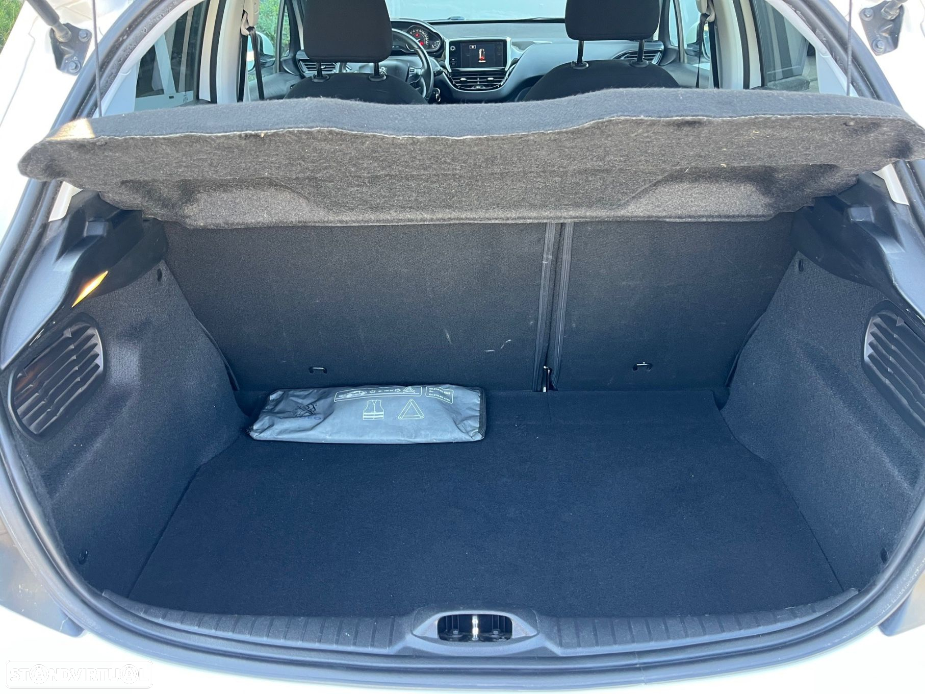 Peugeot 208 1.2 PureTech Active - 19