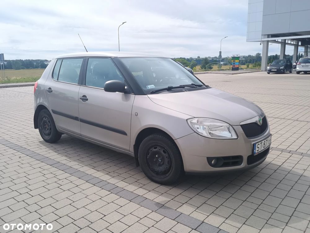 Skoda Fabia - 4