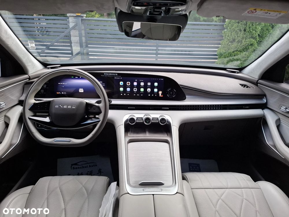 Omoda 9 1.5 Super Hybrid Exclusive AWD - 13