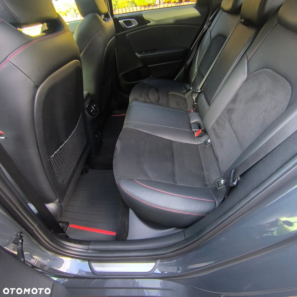 Kia ProCeed 1.6 T-GDI DCT7 OPF GT - 18