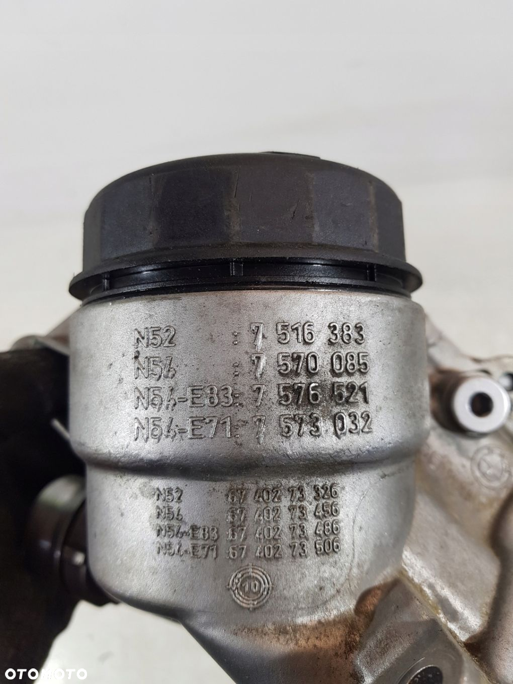 OBUDOWA FILTRA OLEJU 7516383 BMW E90 E91 E60 E61 2.5 B - 16