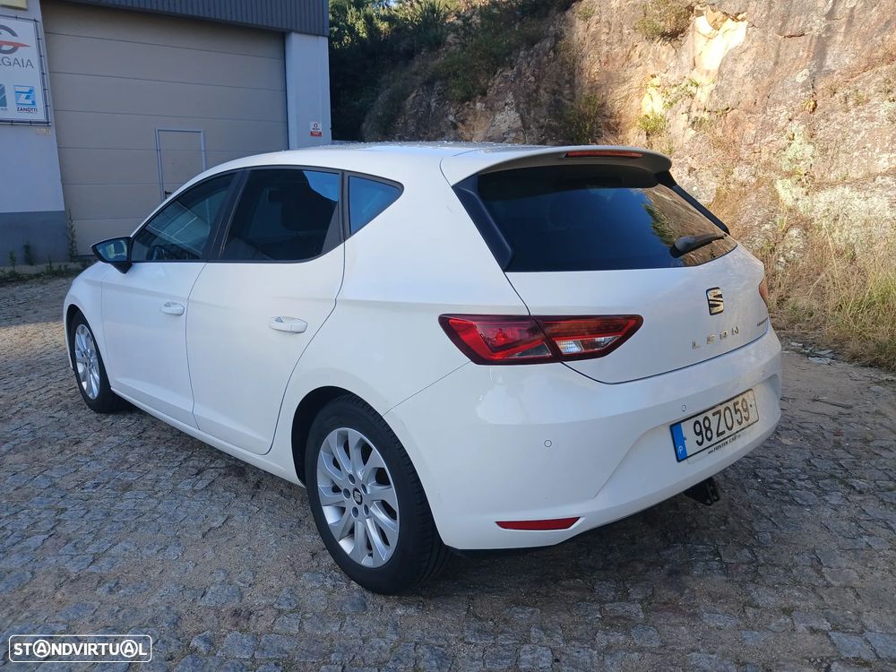 SEAT Leon 1.6 TDI ECOMOTIVE Style - 4