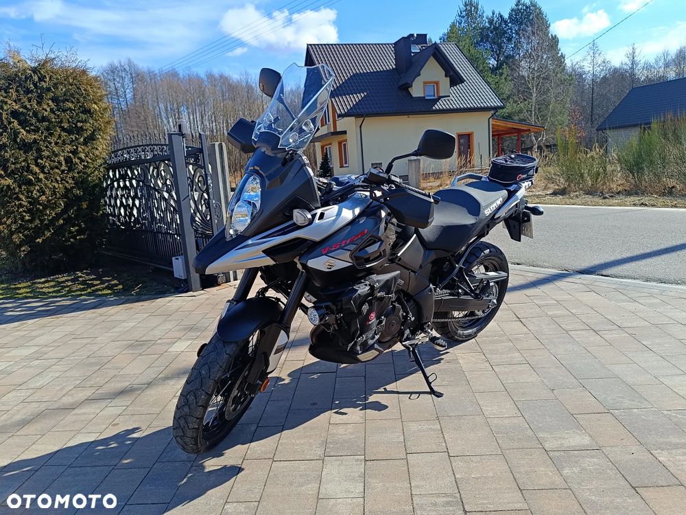 Suzuki V-STROM - 1