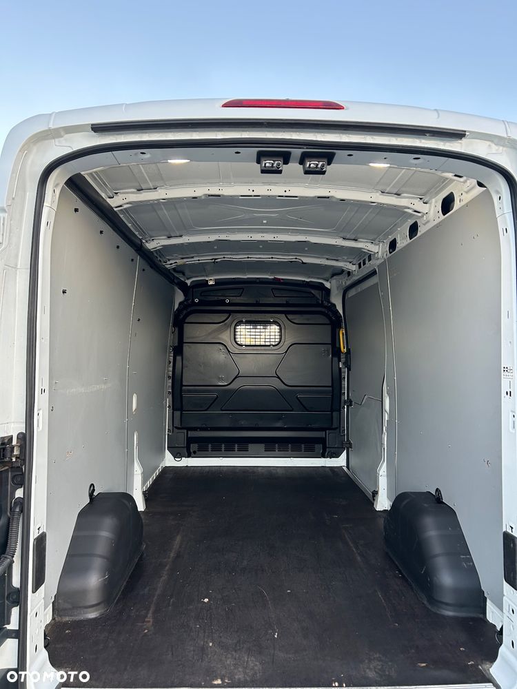 Ford Transit - 21
