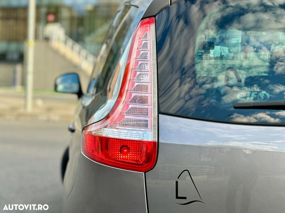 Renault Grand Scenic ENERGY dCi 110 EDC INTENS - 12