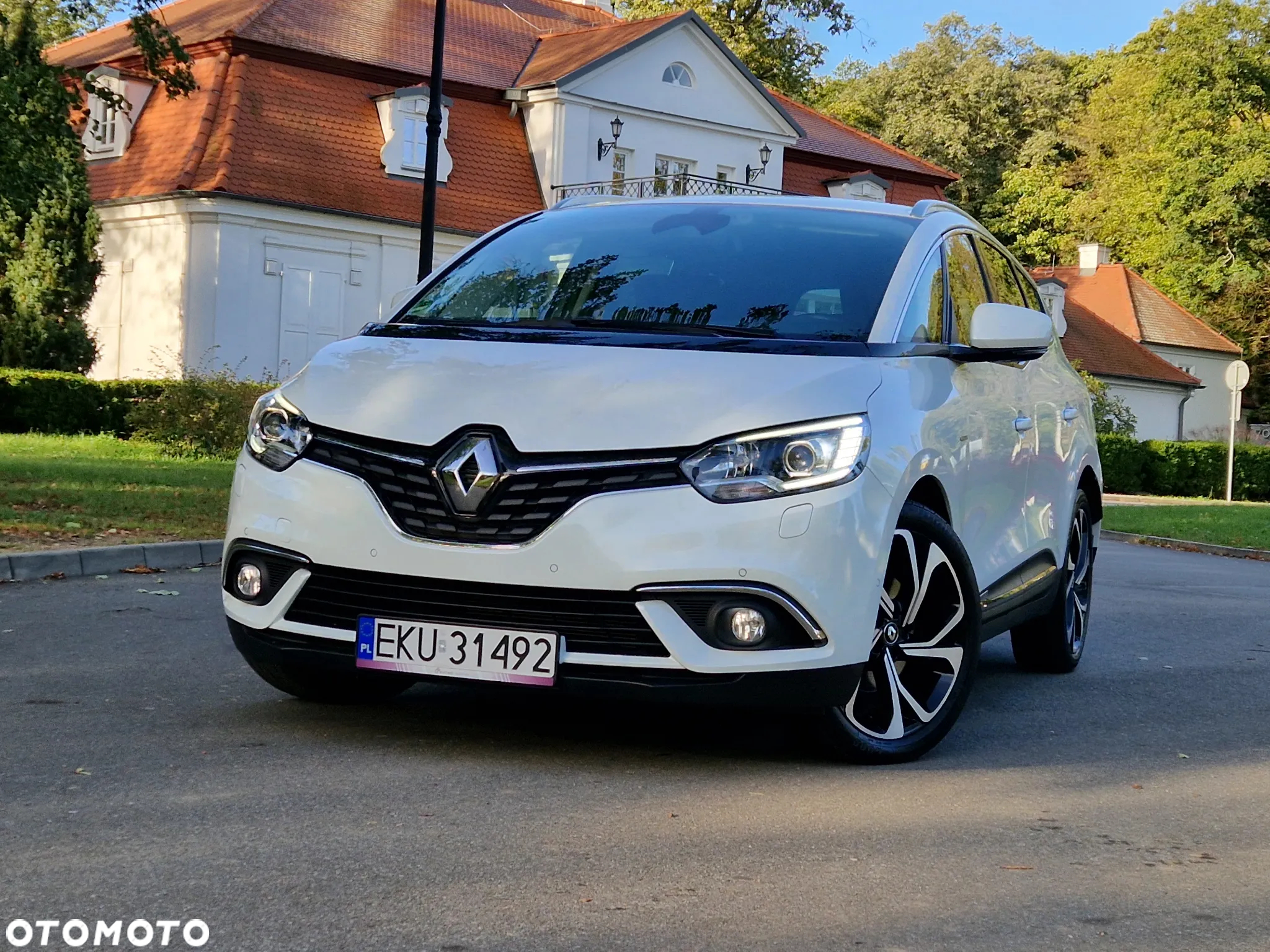 Renault Grand Scenic ENERGY TCe 130 BOSE EDITION - 5