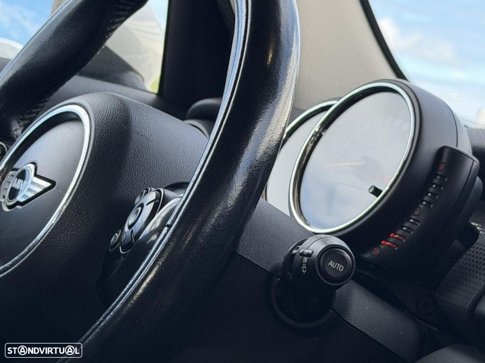 MINI 5 Portas Cooper D 4Business - 20