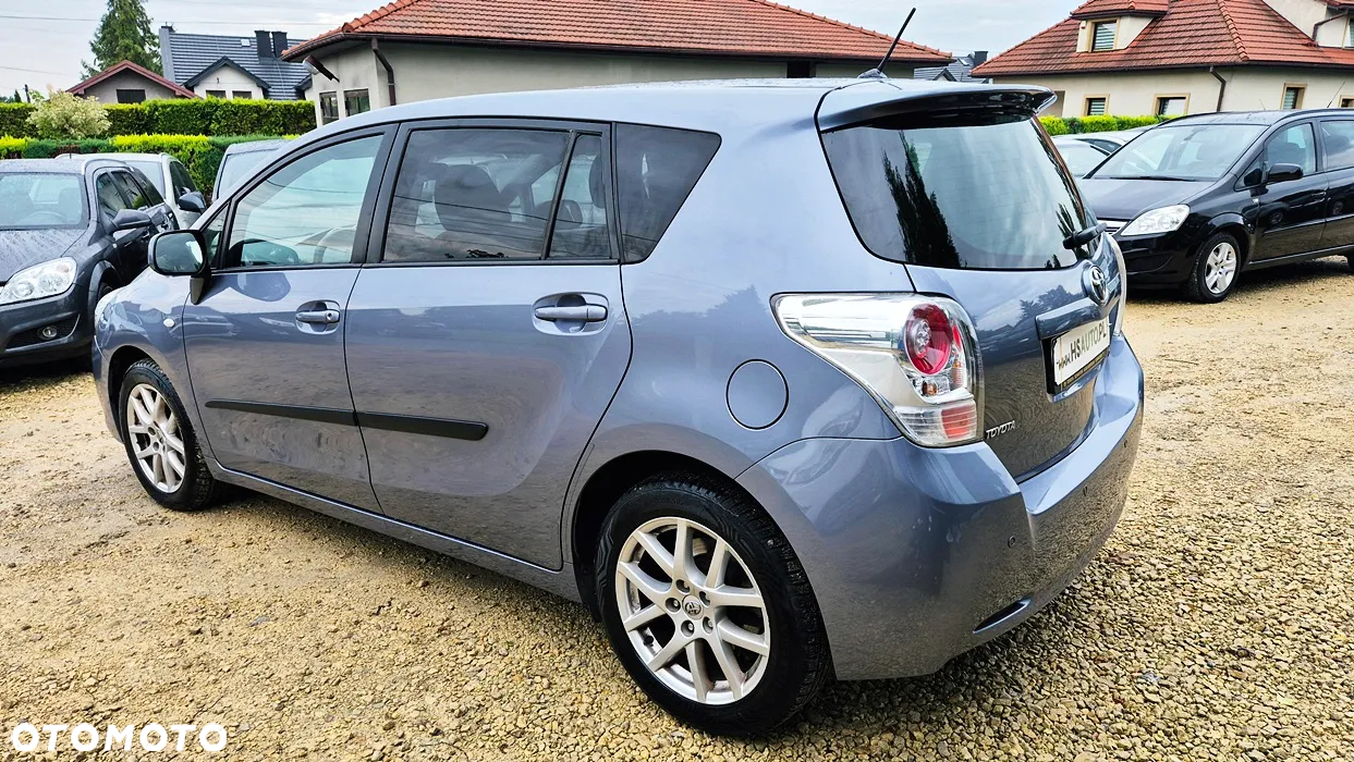 Toyota Verso 1.8 Premium EU5 7os - 16