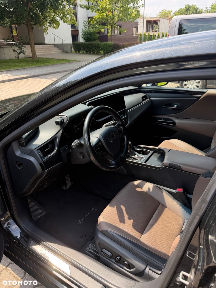 Lexus ES 300h Business Edition - 7