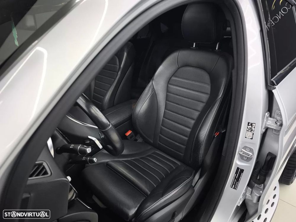 Mercedes-Benz GLC 250 d 4Matic 9G-TRONIC AMG Line - 24