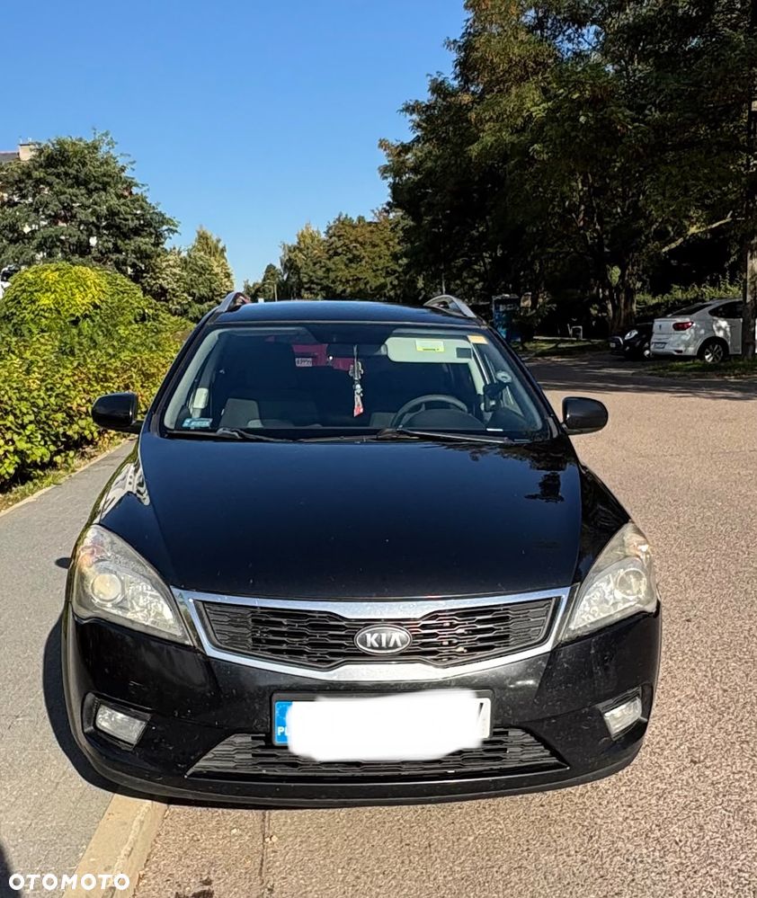 Kia Ceed 2010 photo 3