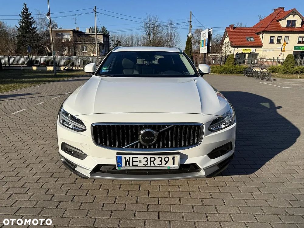 Volvo V90 Cross Country - 2
