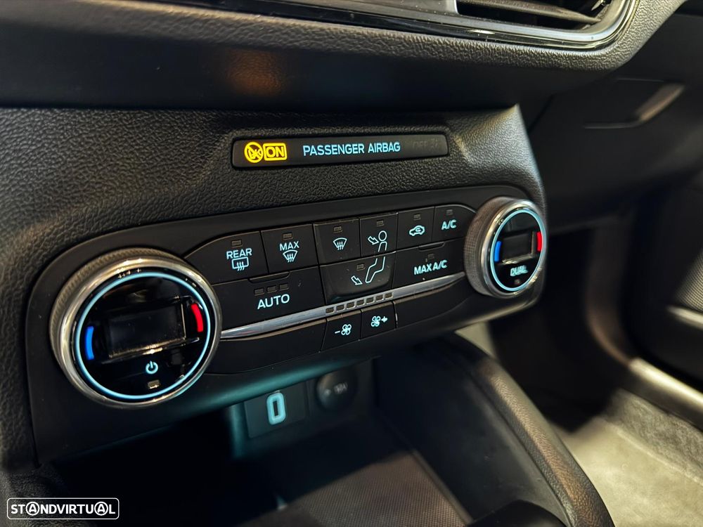 Ford Focus 1.0 EcoBoost MHEV ST-Line - 27