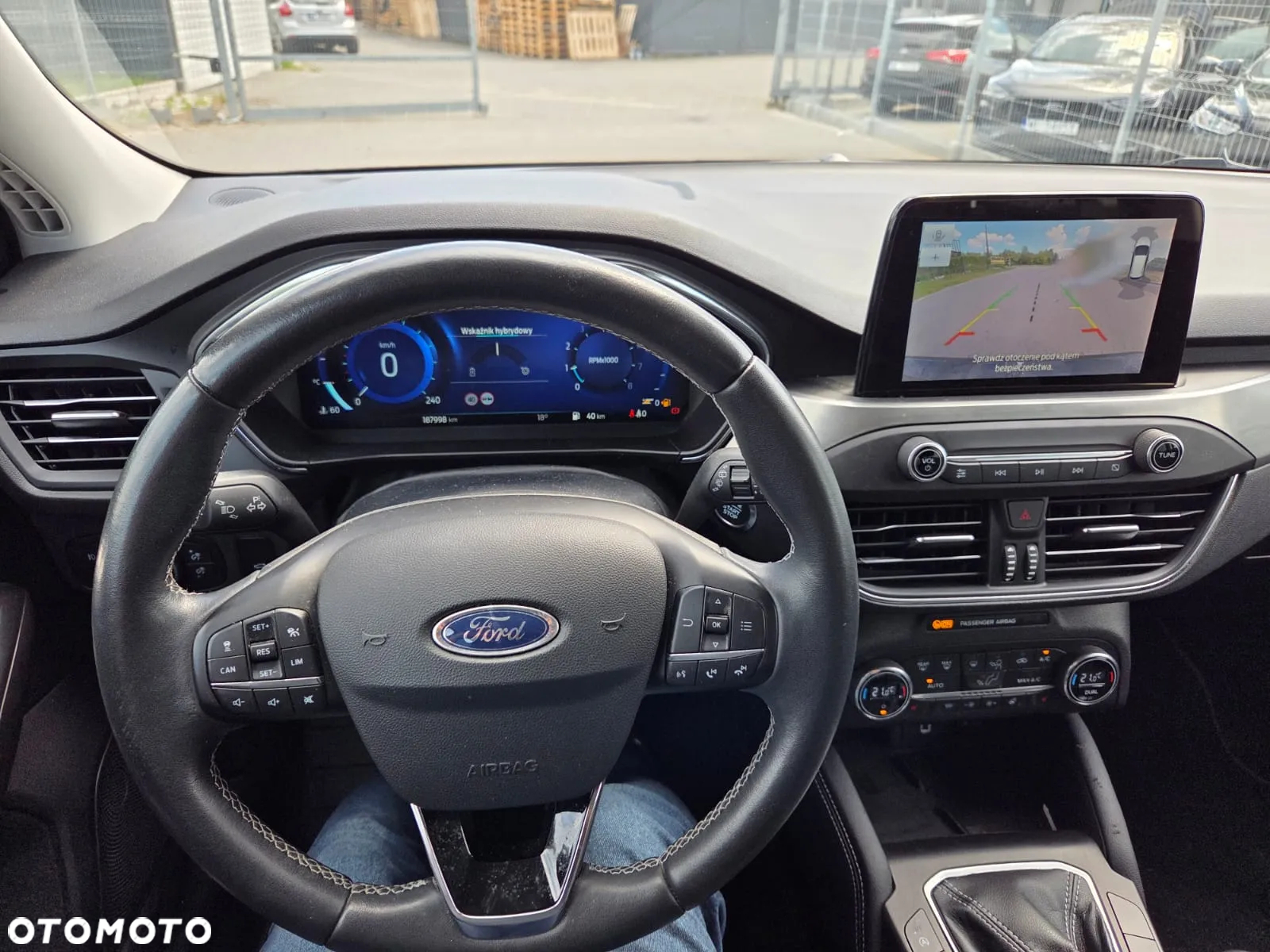 Ford Focus 1.0 EcoBoost Hybrid TITANIUM X - 5