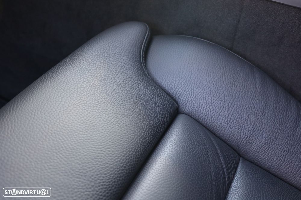 Volvo V60 2.0 T6 AWD TE Plus Dark - 11