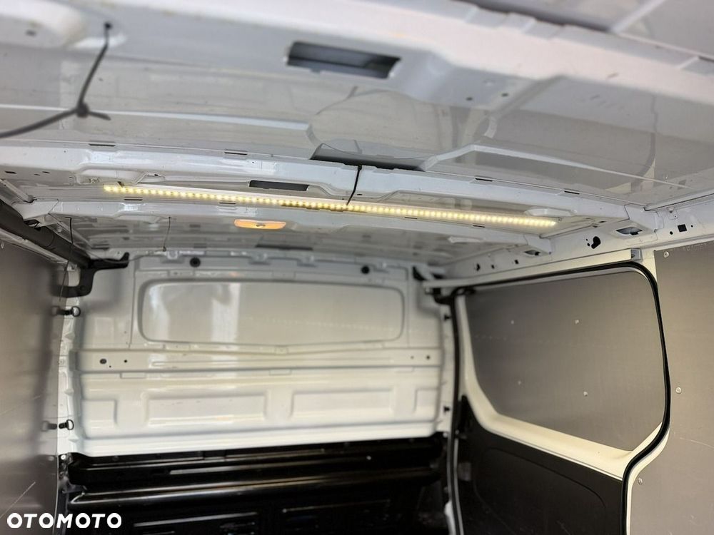 Opel Vivaro - 13