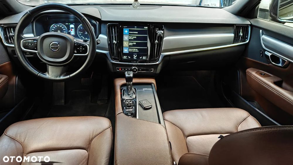 Volvo V90 D4 Geartronic Momentum - 8