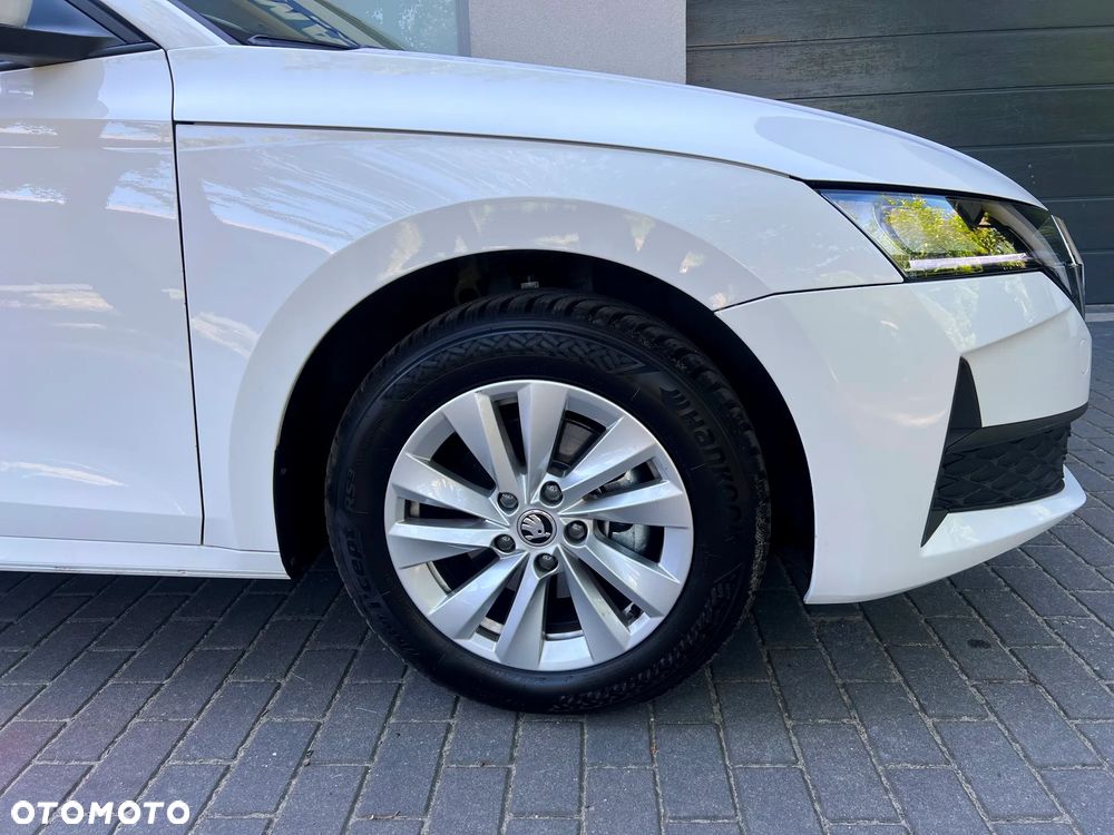 Skoda Octavia 1.5 TSI Edition 130 Essence - 5