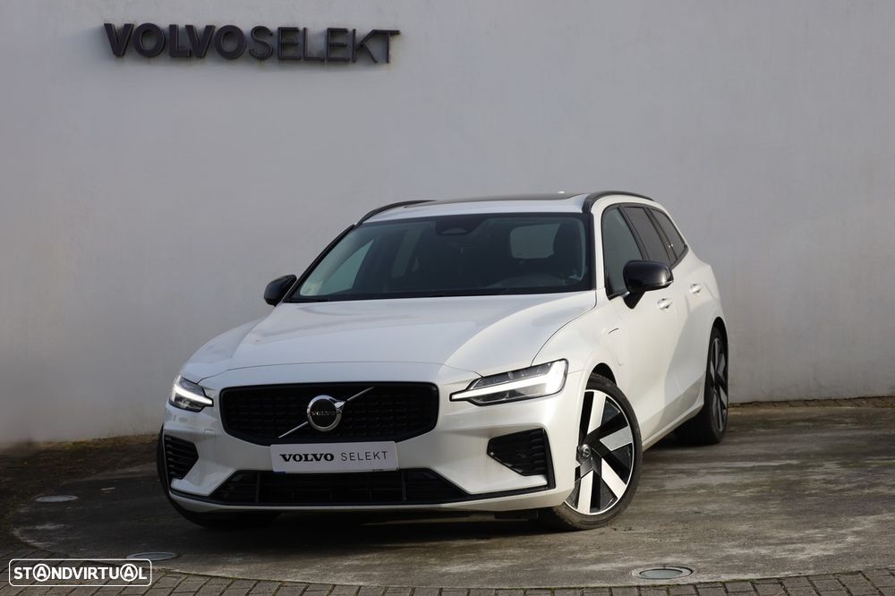 Volvo V60 2.0 T6 AWD TE Plus Dark - 1