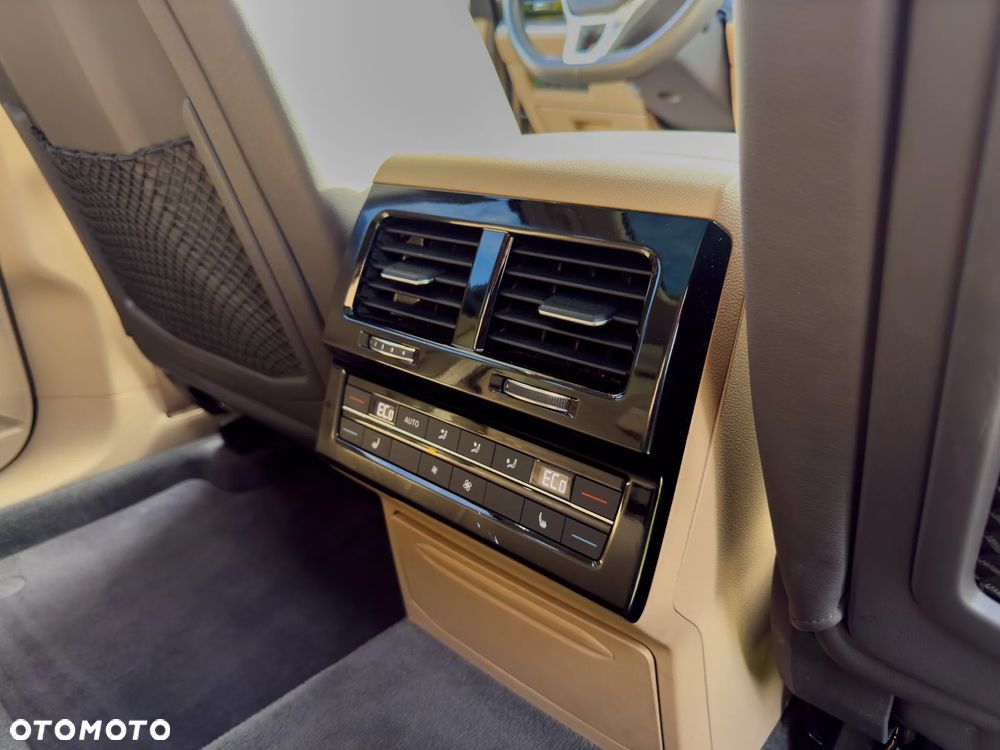 Volkswagen Touareg 3.0 V6 TDI SCR 4Mot Elegance - 21