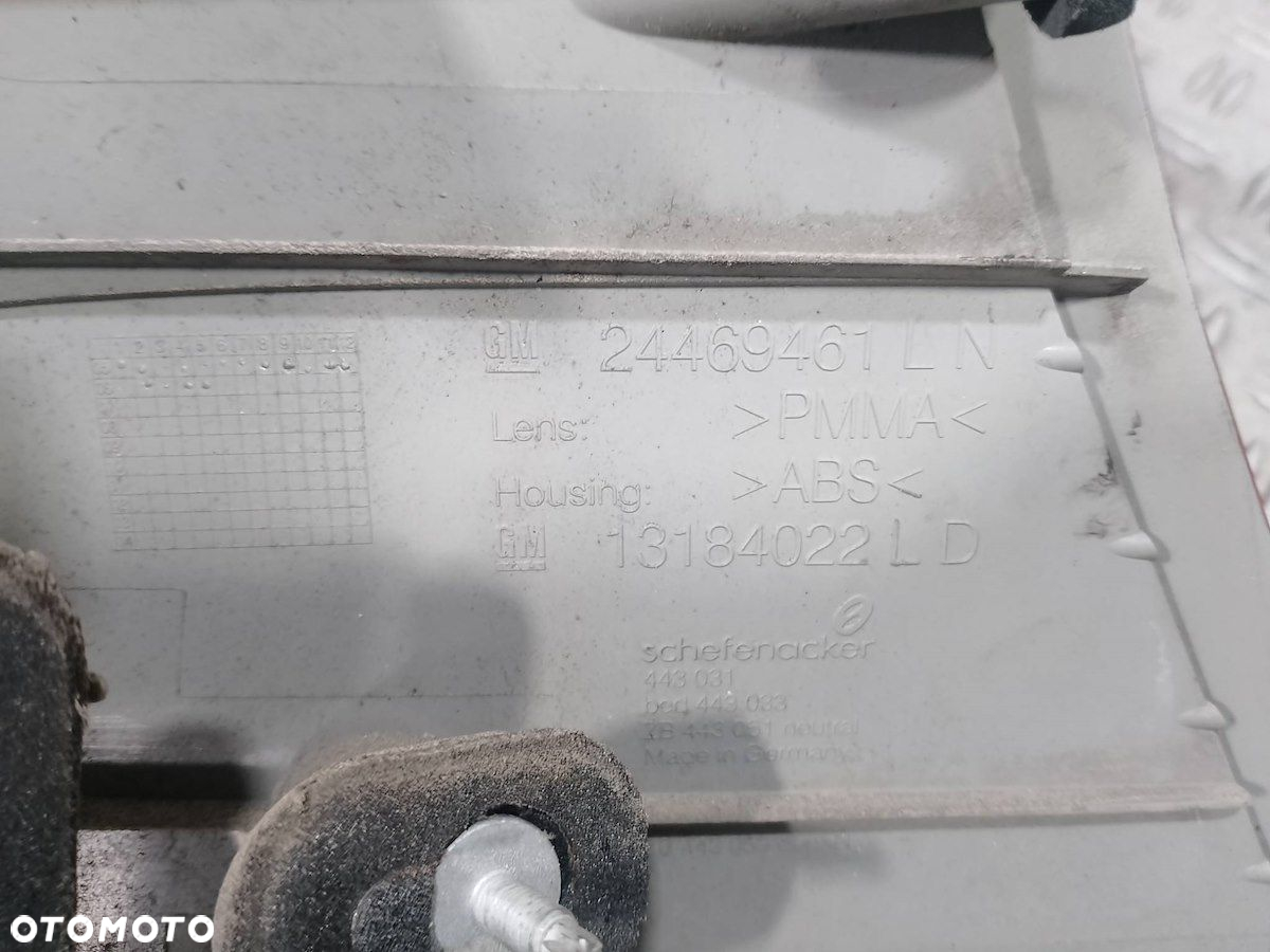 LAMPY TYŁ KOMPLET OPEL VECTRA C 24469461NL  24469462RN KOMBI - 10
