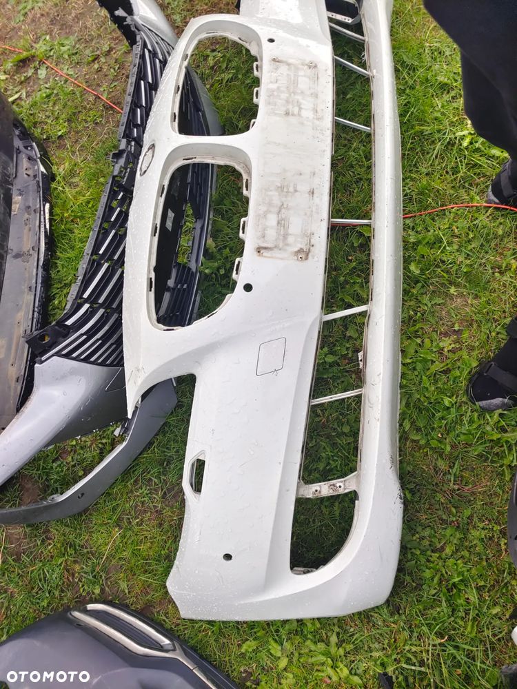 Zderzak przedni przód BMW F10 F11 pdc spryski