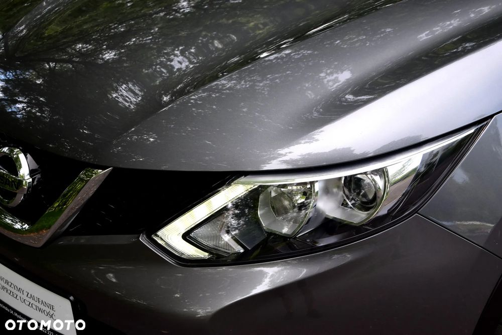 Nissan Qashqai 1.6 DIG-T N-Connecta - 24