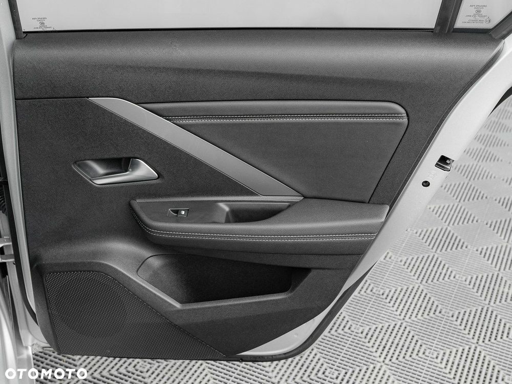 Opel Astra VI 1.2 T GS S&S - 28