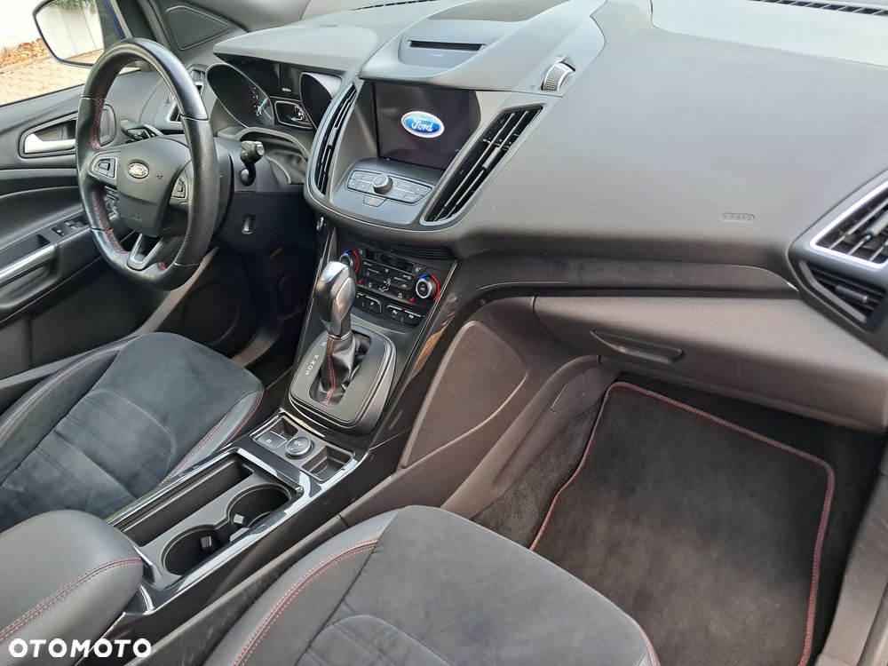 Ford Kuga 2.0 TDCi 4x4 ST-Line - 11