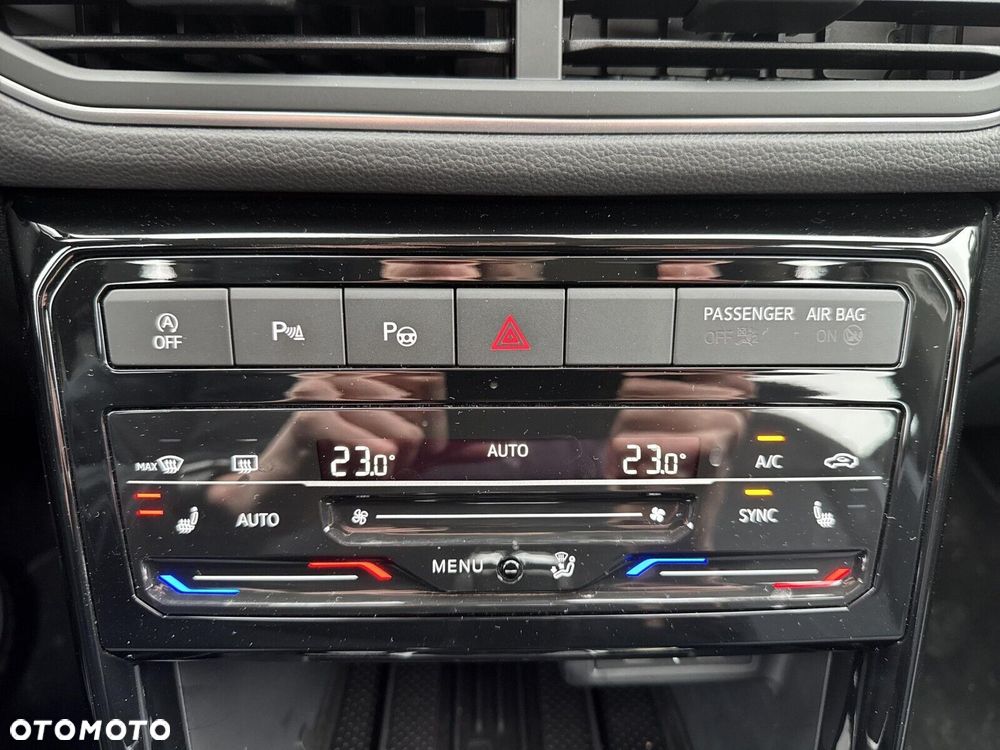 Volkswagen T-Cross - 32