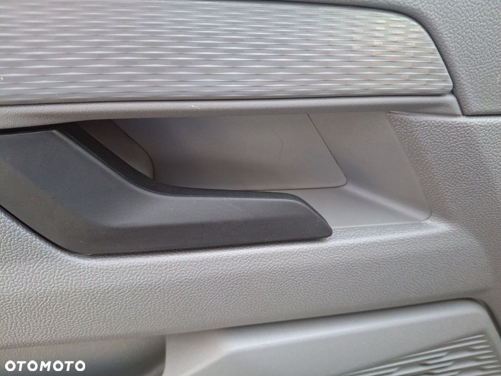 Volkswagen Transporter Furgon 2.0 TDI 150 KM automat - 16