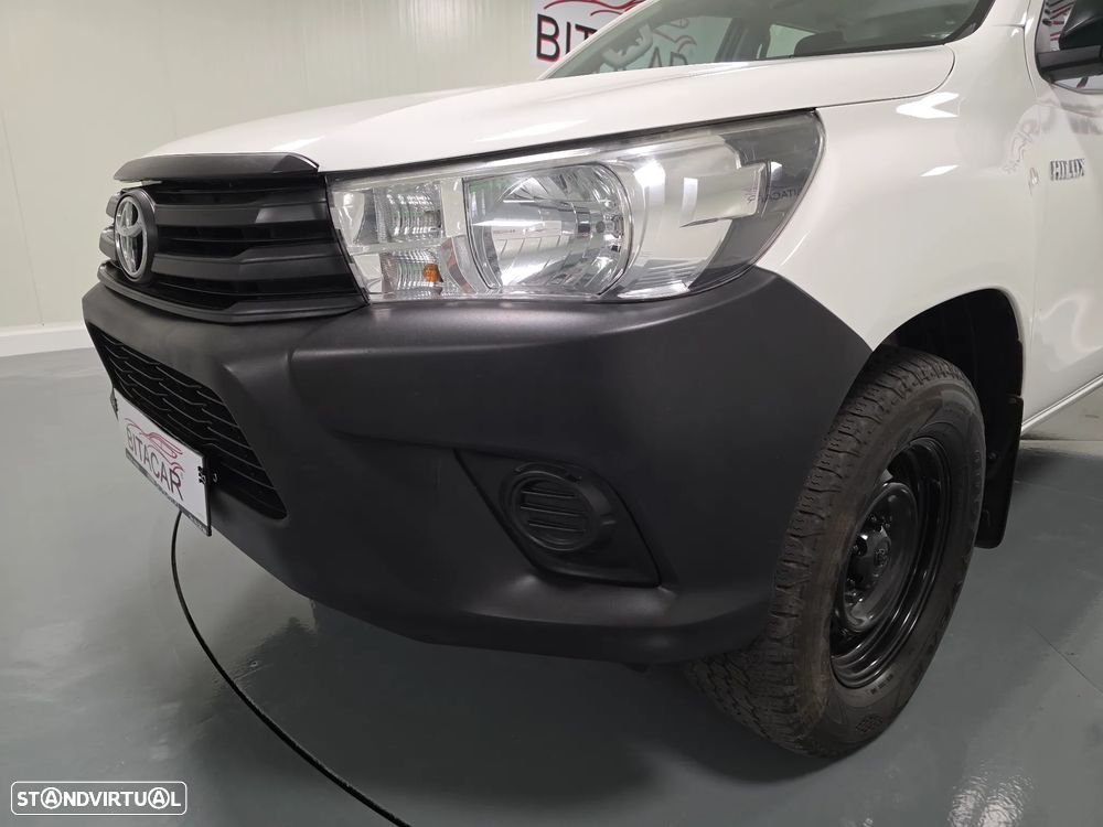Toyota HILUX  2.4 D-4D 2WD CD - 8